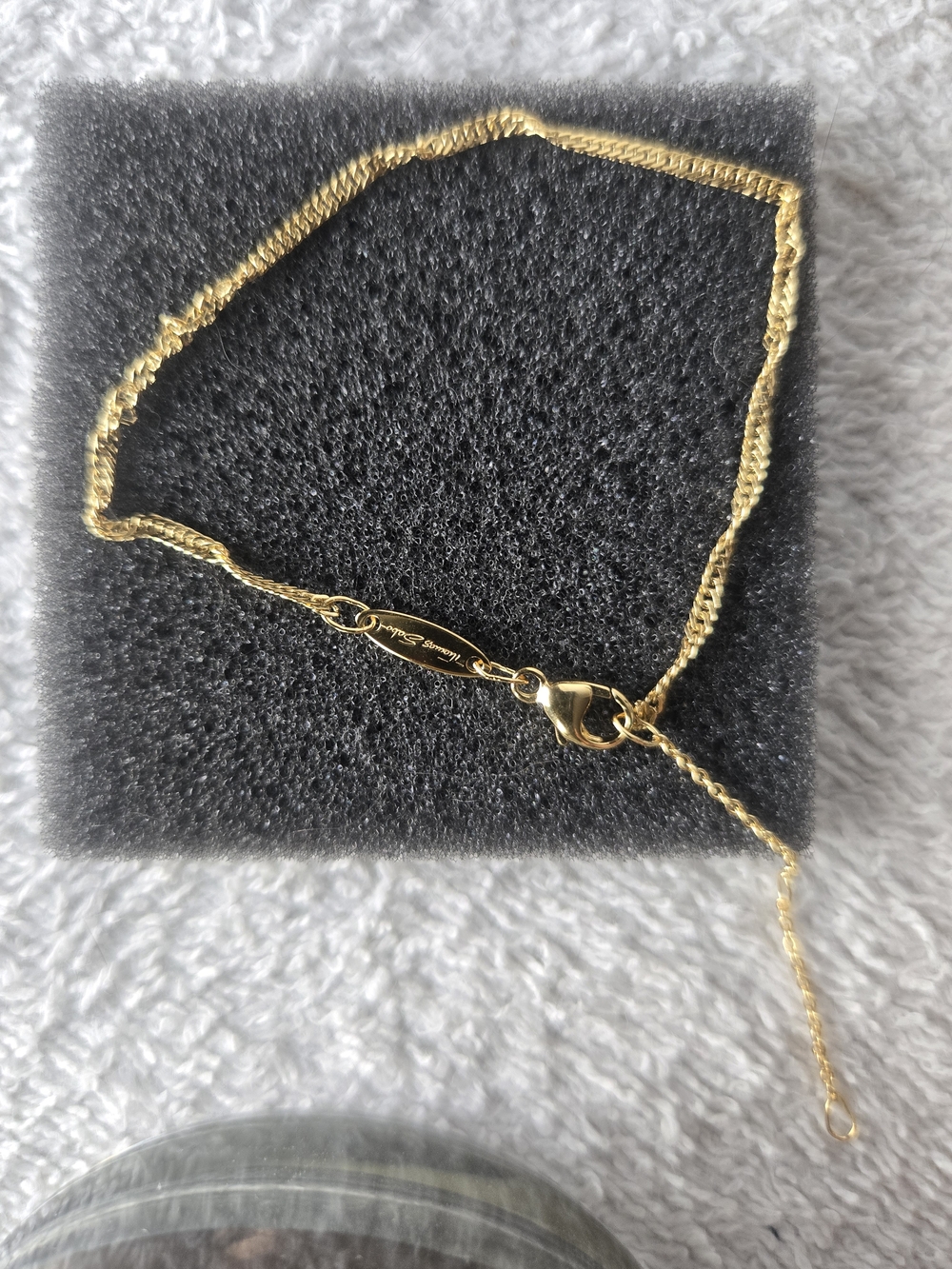 Gold Tone Women's Chain Bracelet - Elegant Everyday Jewelry